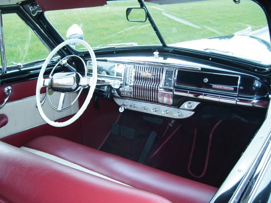 Торпедо DeSoto Custom Convertible 1947 года  (фото 4 из 6)